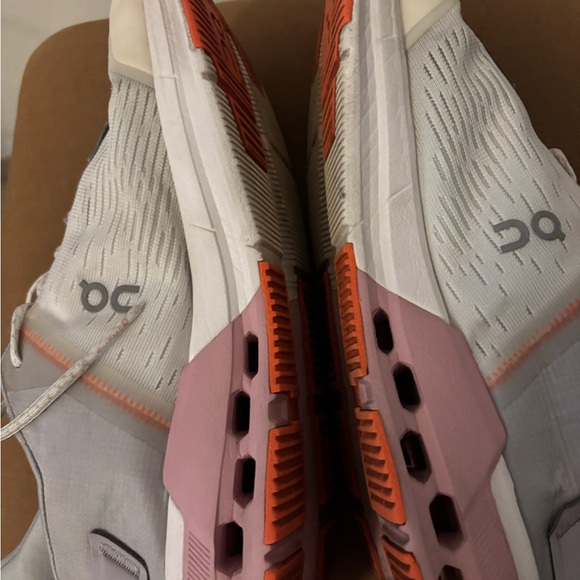 On Running Shoes - Perfect For walking and running, the brand is On cloud